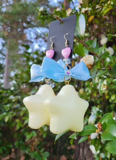 Puffy star earrings