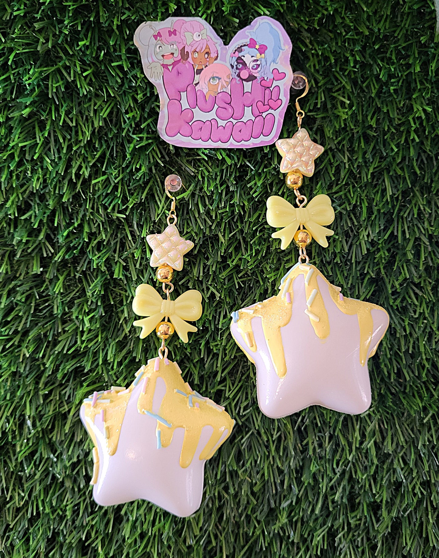 Sweet Puff Star earrings- white base