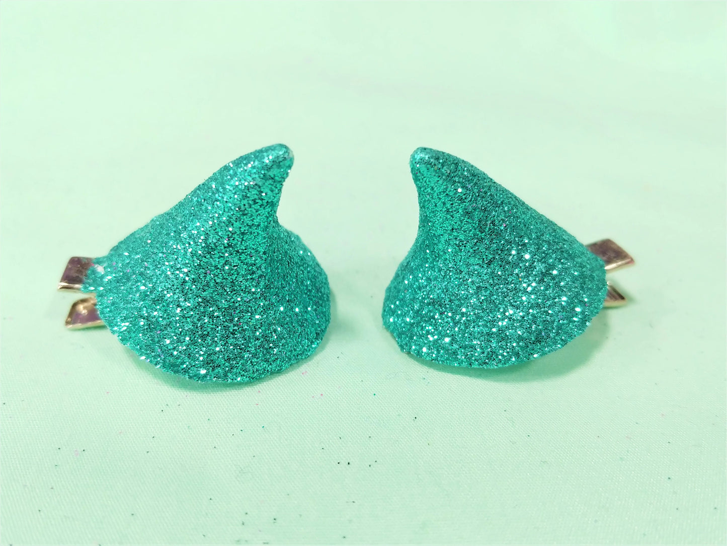 Glitter Horn hair clip pair