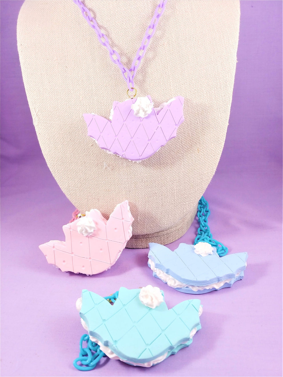 Bat Macaron Necklace – PlusHii Kawaii